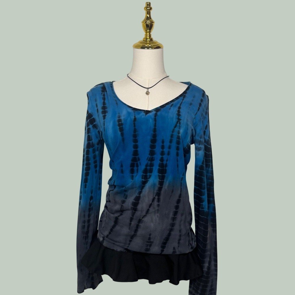 balance collection blue gray tie dye yoga lounge top granola grunge Y2K indie